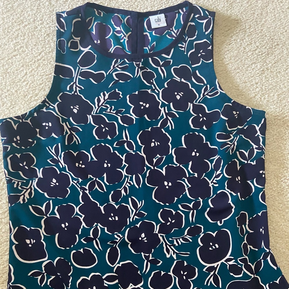 CAbi sleeveless floral shirt